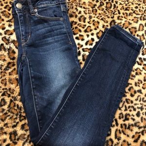 American Eagle size 2 skinny Jean